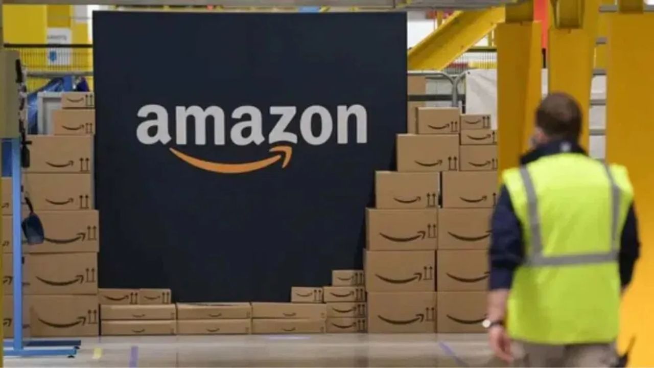 Amazon ‘ਚ layoff ਦਾ ਸਿਲਸਿਲਾ ਜਾਰੀ, 2300 ਕਰਮਚਾਰੀਆਂ ਨੂੰ ਚੇਤਾਵਨੀ ਨੋਟਿਸ Amazon ‘ਚ layoff ਦਾ ਸਿਲਸਿਲਾ ਜਾਰੀ, 2300 ਕਰਮਚਾਰੀਆਂ ਨੂੰ ਚੇਤਾਵਨੀ ਨੋਟਿਸ