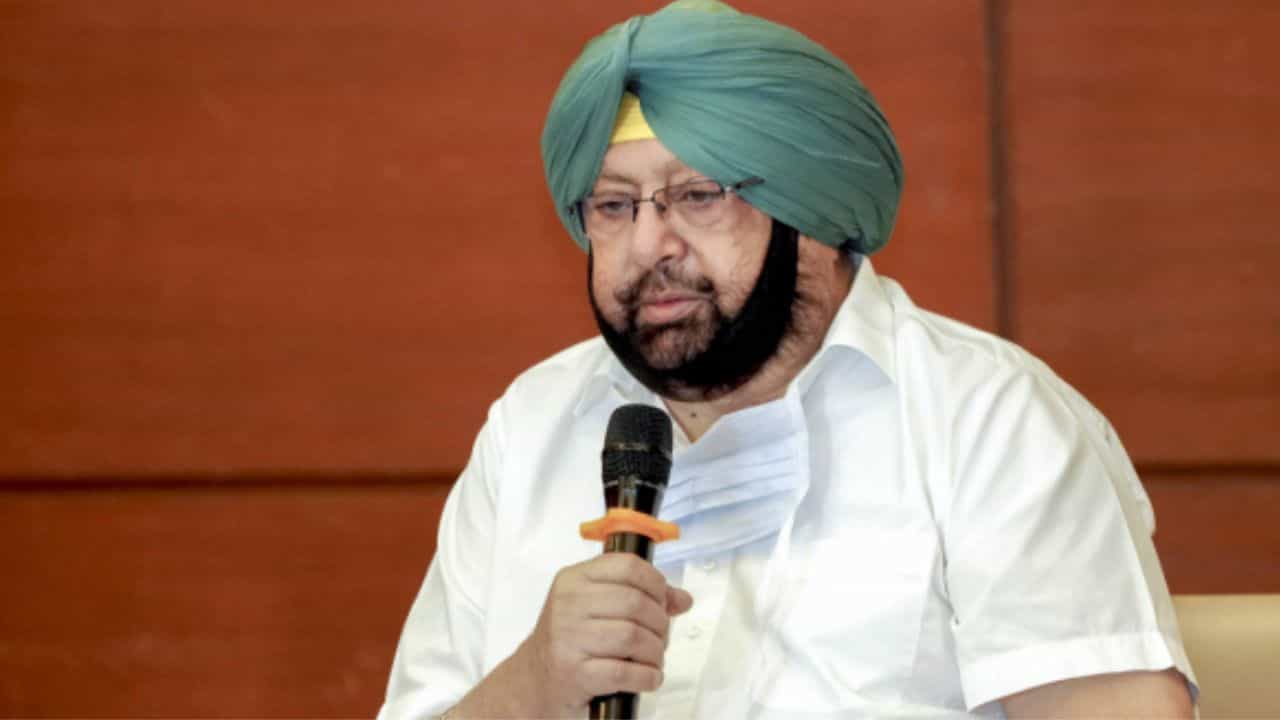 ਮੈਂ ਮੈਦਾਨ ਚ ਆ ਗਿਆ ਹਾਂ, ਭਾਜਪਾ ਦੀ ਖੁੱਲ੍ਹ ਕੇ ਮਦਦ ਕਰਾਂਗਾ... ਕੈਪਟਨ ਅਮਰਿੰਦਰ ਸਿੰਘ ਪਹੁੰਚੇ ਮੋਗਾ ਮੈਂ ਮੈਦਾਨ ਚ ਆ ਗਿਆ ਹਾਂ, ਭਾਜਪਾ ਦੀ ਖੁੱਲ੍ਹ ਕੇ ਮਦਦ ਕਰਾਂਗਾ... ਕੈਪਟਨ ਅਮਰਿੰਦਰ ਸਿੰਘ ਪਹੁੰਚੇ ਮੋਗਾ