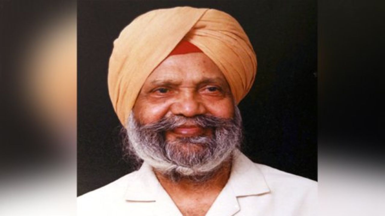 ਪੰਜਾਬ ਦੇ ਉਘੇ ਸਾਹਿਤਕਾਰ ਡਾ. ਰਤਨ ਸਿੰਘ ਜੱਗੀ ਨੂੰ ਸਾਹਿਤ ਅਤੇ ਸਿੱਖਿਆ ਖੇਤਰ ਚ ਮਿਲਿਆ ਪਦਮ ਸ੍ਰੀ ਪੁਰਸਕਾਰ ਪੰਜਾਬ ਦੇ ਉਘੇ ਸਾਹਿਤਕਾਰ ਡਾ. ਰਤਨ ਸਿੰਘ ਜੱਗੀ ਨੂੰ ਸਾਹਿਤ ਅਤੇ ਸਿੱਖਿਆ ਖੇਤਰ ਚ ਮਿਲਿਆ ਪਦਮ ਸ੍ਰੀ ਪੁਰਸਕਾਰ