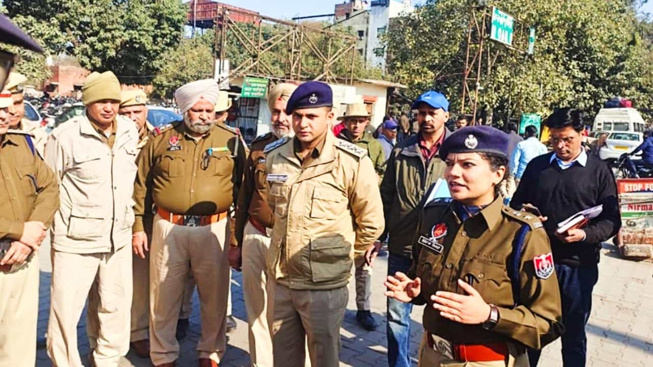 ਚੰਡੀਗੜ੍ਹ ਅਤੇ ਪੰਚਕੂਲਾ ਦੀ ਅਦਾਲਤਾਂ ਨੂੰ ਬੰਬ ਨਾਲ ਉਡਾਉਣ ਦੀ ਧਮਕੀ