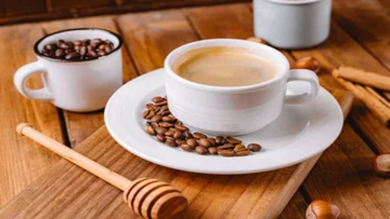 ਜੇਕਰ ਸਵੇਰੇ ਉੱਠਦੇ ਹੀ ਕੌਫੀ ਪੀਣ ਦੀ ਹੈ ਆਦਤ ਤਾਂ ਤੁਰੰਤ ਹੋ ਜਾਓ ਸਾਵਧਾਨ, ਤੁਹਾਡੀ ਸੇਹਤ ਲਈ ਹੈ ਇਹ ਹਾਨੀਕਾਰਕ