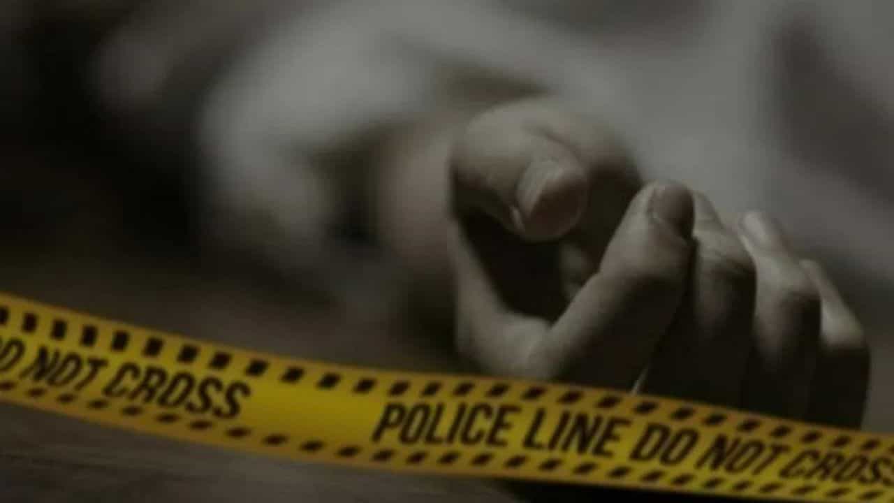 ਪਾਕਿਸਤਾਨ ਵਿੱਚ ਆਪਣੀ ਕੁੜੀ ਨੂੰ ਗੋਲੀ ਮਾਰ ਕੇ ਪਿਤਾ ਨੇ ਕੀਤਾ ਹਲਾਕ