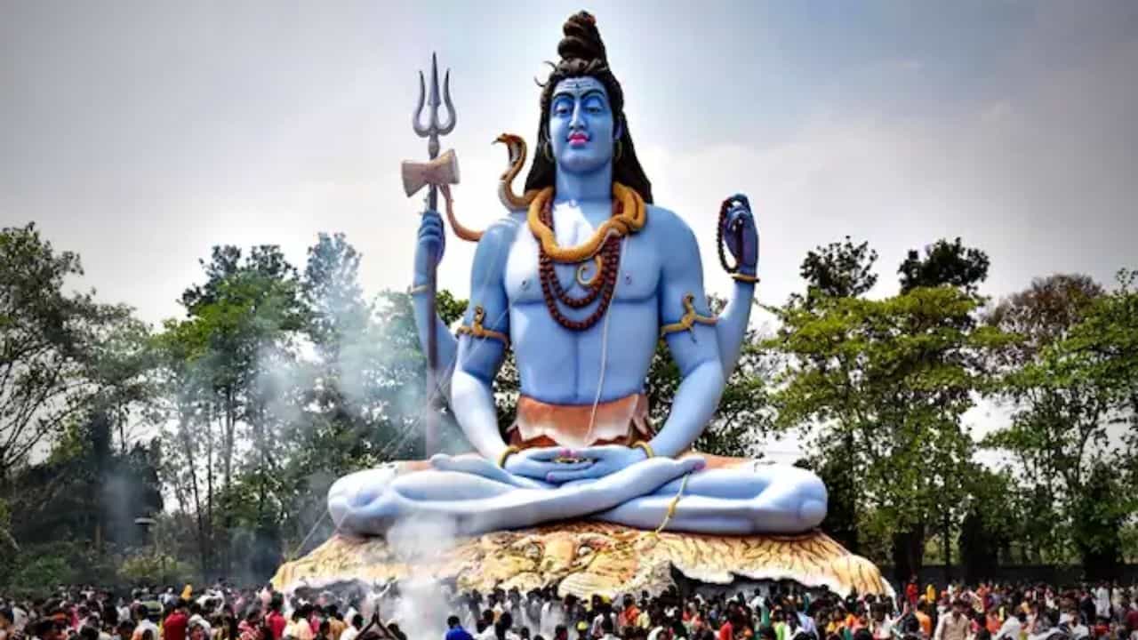 ਸ਼ਿਵਰਾਤਰੀ ਮੌਕੇ ਪਾਕਿਸਤਾਨ ਦੇ ਹਿੰਦੂ ਧਾਰਮਿਕ ਸਥਾਨਾਂ ਲਈ ਭਾਰਤ ਤੋਂ 55 ਸ਼ਰਧਾਲੂ ਰਵਾਨਾ