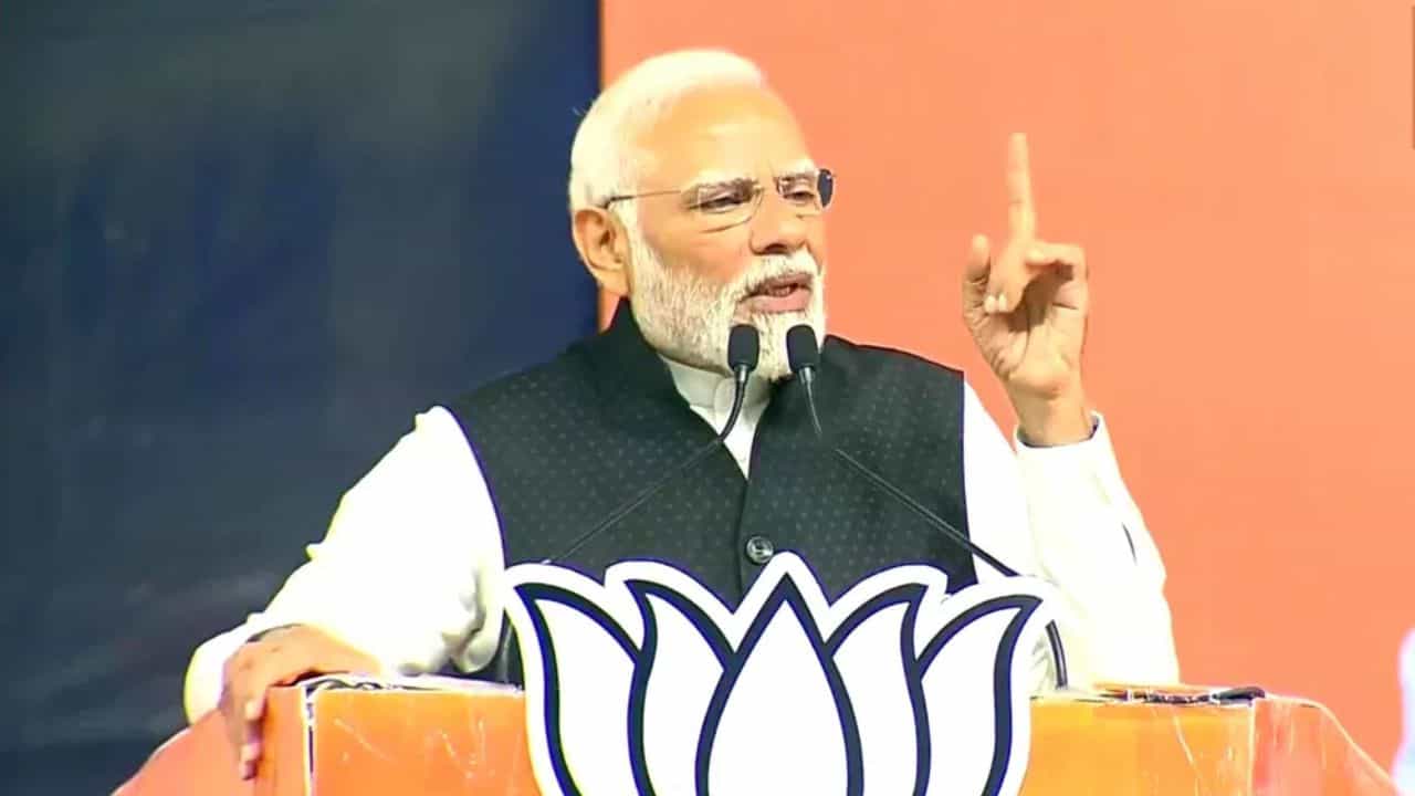 ਮੇਵਾੜ ਚ ਵਿਰੋਧੀਆਂ ਤੇ ਵਰ੍ਹੇ PM ਮੋਦੀ, ਕਿਹਾ- ਭ੍ਰਿਸ਼ਟਾਚਾਰ ਬਿਨ੍ਹਾਂ ਨਹੀਂ ਰਹਿ ਸਕਦੀ ਕਾਂਗਰਸ