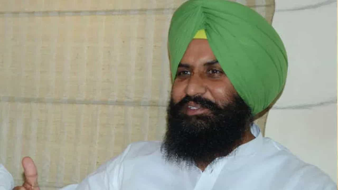 ਸਾਬਕਾ MLA ਸਿਮਰਜੀਤ ਬੈਂਸ ਤੇ ਚੱਲੀ ਗੋਲੀ, ਪਰਿਵਾਰਕ ਮੈਂਬਰਾਂ ਦਾ ਮੀਡੀਆ ਤੋਂ ਕਿਨਾਰਾ