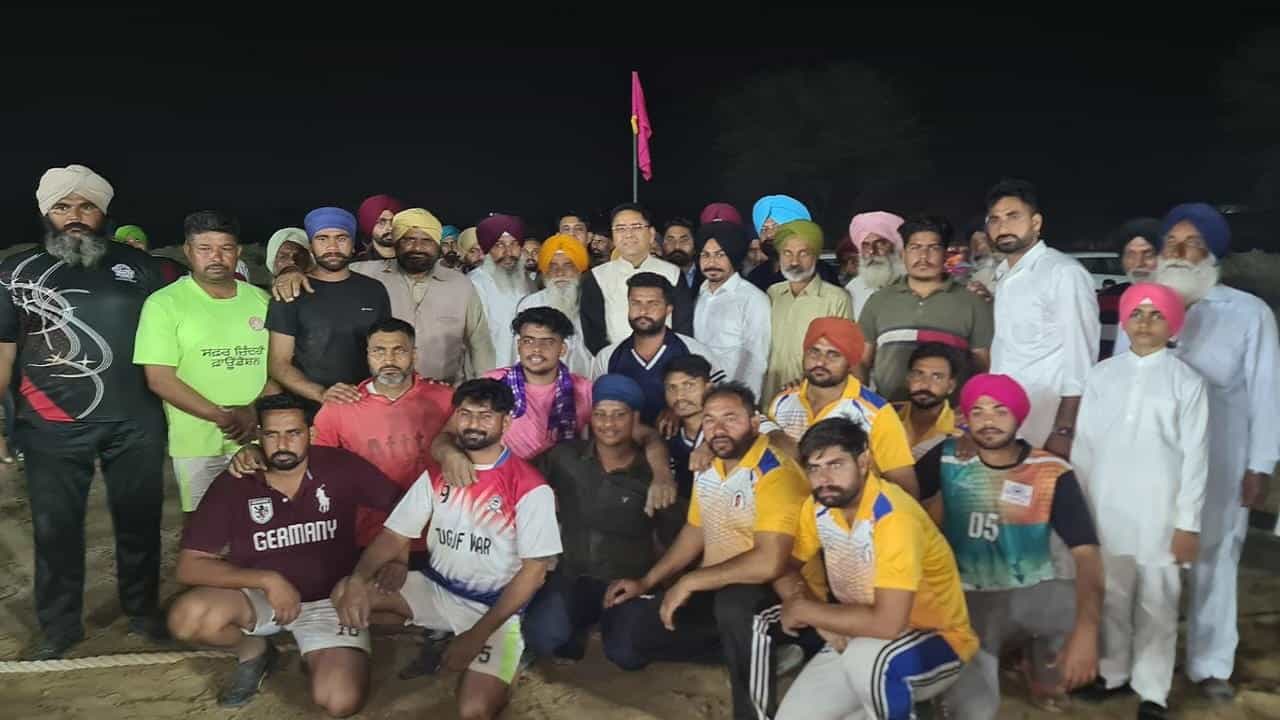 ਪੰਜਾਬ ਸਰਕਾਰ ਖੇਡਾਂ ਦੀ ਪ੍ਰਫੁੱਲਤਾ ਲਈ ਪੂਰੀ ਤਰ੍ਹਾਂ ਵਚਨਬੱਧ: ਅਮਨ ਅਰੋੜਾ ਪੰਜਾਬ ਸਰਕਾਰ ਖੇਡਾਂ ਦੀ ਪ੍ਰਫੁੱਲਤਾ ਲਈ ਪੂਰੀ ਤਰ੍ਹਾਂ ਵਚਨਬੱਧ: ਅਮਨ ਅਰੋੜਾ