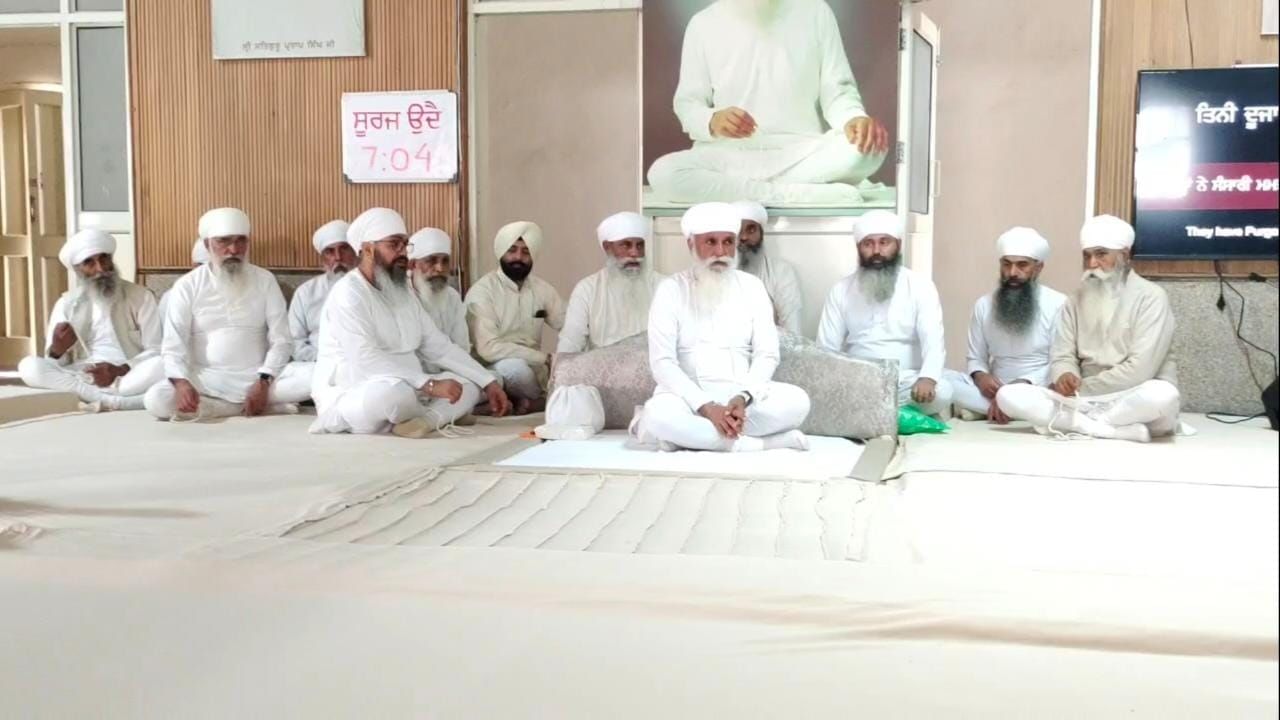 Dera Bhaini Sahib News : ਬੁੱਢੇ ਨਾਲੇ ਦੀ ਗੰਦਗੀ ਲਈ ਡੇਅਰੀਆ ਦਾ ਕੂੜਾ ਮੁੱਖ ਵਜ੍ਹਾ : ਉਦੇ ਸਿੰਘ Dera Bhaini Sahib News : ਬੁੱਢੇ ਨਾਲੇ ਦੀ ਗੰਦਗੀ ਲਈ ਡੇਅਰੀਆ ਦਾ ਕੂੜਾ ਮੁੱਖ ਵਜ੍ਹਾ : ਉਦੇ ਸਿੰਘ