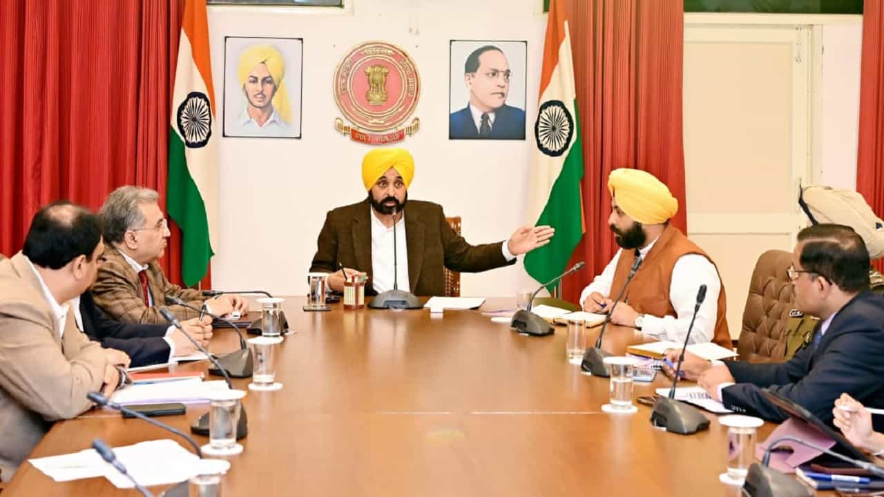 ਹੋਲਾ-ਮਹੱਲਾ ਮੌਕੇ ਪੁਖ਼ਤਾ ਪ੍ਰਬੰਧ ਯਕੀਨੀ ਬਣਾਉਣ ਲਈ ਅਧਿਕਾਰੀਆਂ ਨੂੰ ਨਿਰਦੇਸ਼