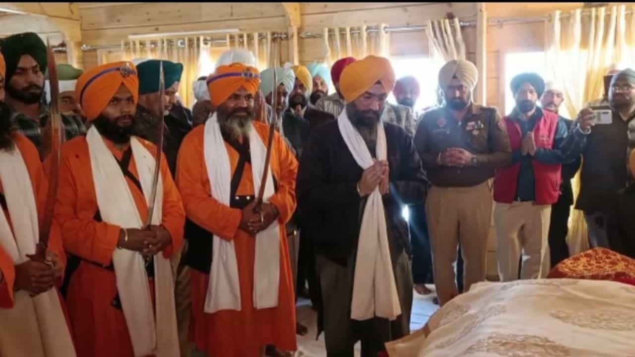 ਫਾਜ਼ਿਲਕਾ ਵਿਖੇ ਬਣਿਆ ਭਾਰਤ ਦਾ ਪਹਿਲਾ ਵਿਦੇਸ਼ੀ ਲੱਕੜ ਤੋਂ ਤਿਆਰ ਗੁਰਦੁਆਰਾ ਸਾਹਿਬ