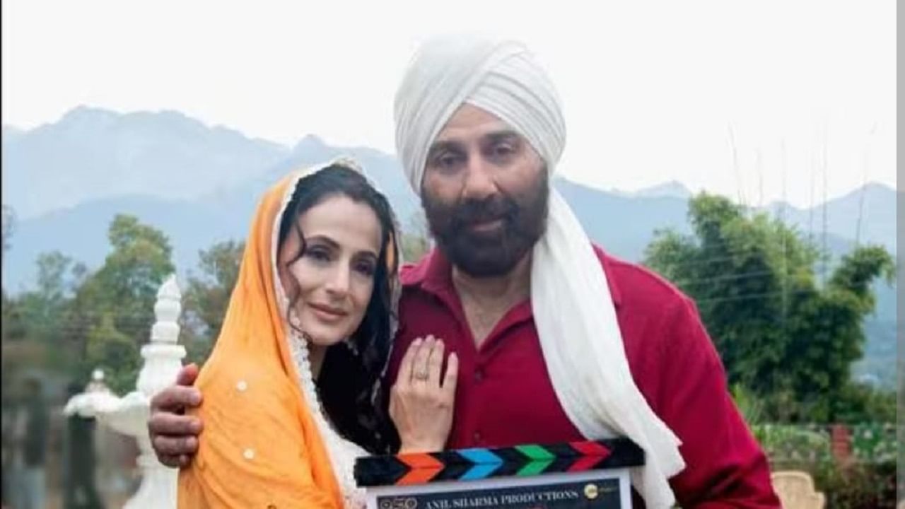 Gadar-2: ਪ੍ਰਸ਼ੰਸਕਾਂ ਨੂੰ ਪਸੰਦ ਆਈ ਗਦਰ ਲੁੱਕ ‘ਚ ਸੰਨੀ ਅਤੇ ਅਮੀਸ਼ਾ ਦੀ ਜੋੜੀ Gadar-2: ਪ੍ਰਸ਼ੰਸਕਾਂ ਨੂੰ ਪਸੰਦ ਆਈ ਗਦਰ ਲੁੱਕ ‘ਚ ਸੰਨੀ ਅਤੇ ਅਮੀਸ਼ਾ ਦੀ ਜੋੜੀ