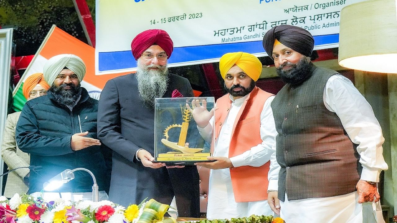 ਪੰਜਾਬ ਵਿਧਾਨ ਸਭਾ ਵਲੋਂ ਨਵੇਂ ਵਿਧਾਇਕਾਂ ਲਈ ਓਰੀਐਂਟੇਸ਼ਨ ਪ੍ਰੋਗਰਾਮ ਦਾ ਆਯੋਜਨ ਪੰਜਾਬ ਵਿਧਾਨ ਸਭਾ ਵਲੋਂ ਨਵੇਂ ਵਿਧਾਇਕਾਂ ਲਈ ਓਰੀਐਂਟੇਸ਼ਨ ਪ੍ਰੋਗਰਾਮ ਦਾ ਆਯੋਜਨ