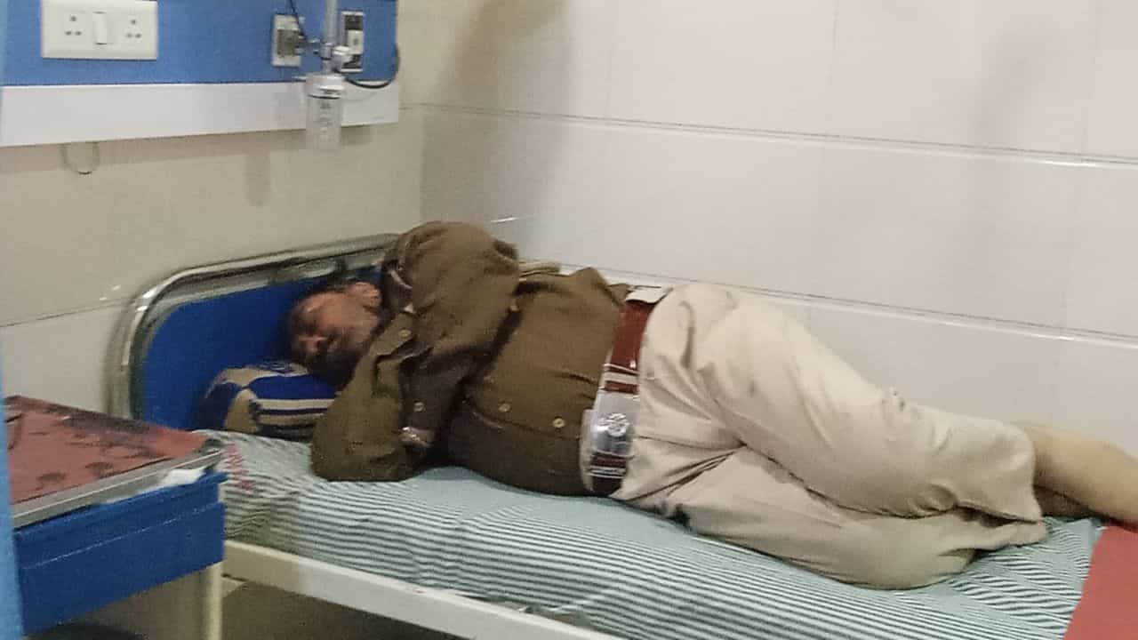 ਜਲੰਧਰ ਚ ਰੋਂਗ ਸਾਈਡ ਤੋਂ ਆ ਰਹੀ ਗੱਡੀ ਨੇ ਪੁਲਿਸ ਦੀ ਗੱਡੀ ਨੂੰ ਮਾਰੀ ਟੱਕਰ, 2 ਪੁਲਿਸ ਮੁਲਾਜ਼ਮ ਜ਼ਖਮੀ