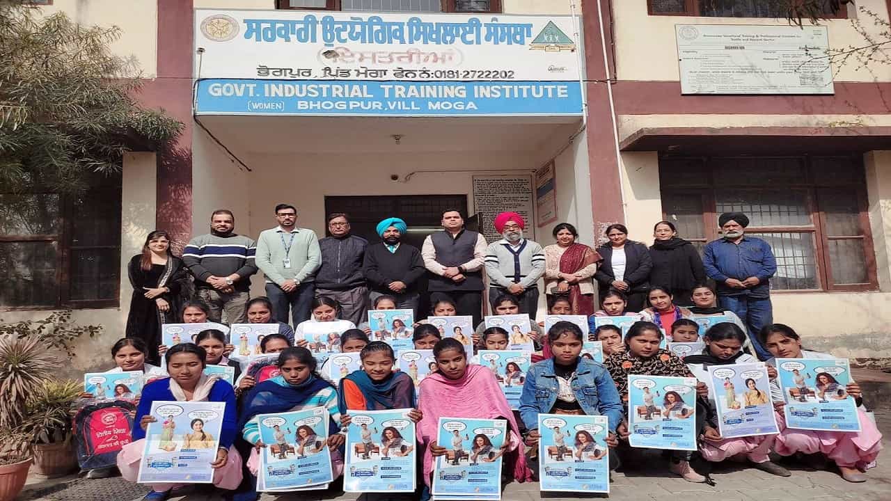 ਭਾਰਤੀ ਰਿਜ਼ਰਵ ਬੈਂਕ ਵੱਲੋਂ ਕੁੜੀਆਂ ਨੂੰ ਦਿੱਤੀ ਗਈ ਵਿੱਤੀ ਸਾਖਰਤਾ ਬਾਰੇ ਜਾਣਕਾਰੀ