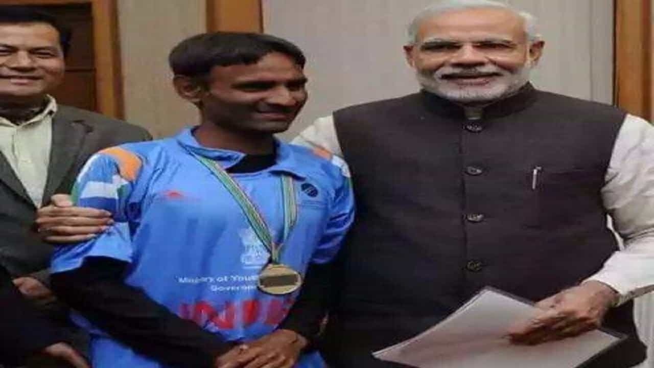 9 ਸਾਲਾਂ ਤੋਂ ਸਰਕਾਰੀ ਮਦਦ ਦੀ ਉਡੀਕ ਚ ਗੁੰਮਨਾਮ ਨੇਤਰਹੀਣ ਕ੍ਰਿਕਟਰ ਤਜਿੰਦਰ ਪਾਲ ਸਿੰਘ