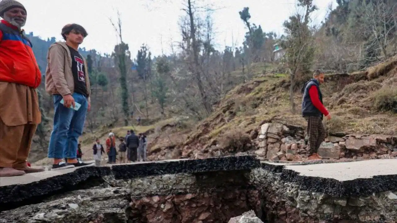 Uttrakhand & Himachal Flood : ਉੱਤਰਾਖੰਡ ਚ ਬੱਦਲ ਫਟੇ, ਜ਼ਮੀਨ ਖਿਸਕੀ, ਹਰ ਪਾਸੇ ਤਬਾਹੀ, ਹੇਮਕੁੰਟ ਸਾਹਿਬ ਜਾਣ ਚ ਭਾਰੀ ਪਰੇਸ਼ਾਨੀ