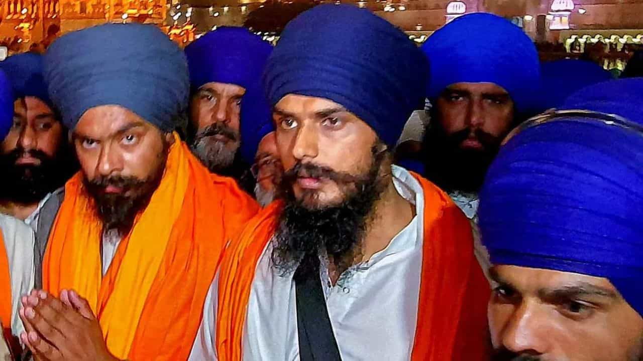 Police action: ਅੰਮ੍ਰਿਤਪਾਲ ਸਿੰਘ ਪੁਲਿਸ ਦੀ ਪਕੜ ਤੋਂ ਦੂਰ, ਹੁਣ ਤੱਕ ਉਸਦੇ 112 ਗ੍ਰਿਫਤਾਰ