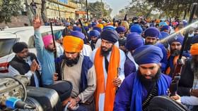 Amritpal Singh: ਹੁਸ਼ਿਆਰਪੁਰ ‘ਚ ਹੀ ਲੁਕਿਆ ਹੈ ਅੰਮ੍ਰਿਤਪਾਲ ਸਿੰਘ, ਕਰੀਬੀ ਜੋਗਾ ਸਿੰਘ ਗ੍ਰਿਫਤਾਰ, ਅੰਮ੍ਰਿਤਸਰ ‘ਚ ਭਾਰੀ ਪ੍ਰਦਰਸ਼ਨ Amritpal Singh: ਹੁਸ਼ਿਆਰਪੁਰ ‘ਚ ਹੀ ਲੁਕਿਆ ਹੈ ਅੰਮ੍ਰਿਤਪਾਲ ਸਿੰਘ, ਕਰੀਬੀ ਜੋਗਾ ਸਿੰਘ ਗ੍ਰਿਫਤਾਰ, ਅੰਮ੍ਰਿਤਸਰ ‘ਚ ਭਾਰੀ ਪ੍ਰਦਰਸ਼ਨ...