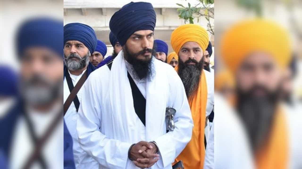 Amritpal Singh: ਪਿਸਤੌਲ ਤਾਣੀ, ਜਾਨੋਂ ਮਾਰਨ ਦੀ ਦਿੱਤੀ ਧਮਕੀ... ਅੰਮ੍ਰਿਤਪਾਲ ਸਿੰਘ ਦੇ ਖਿਲਾਫ ਇੱਕ ਹੋਰ FIR