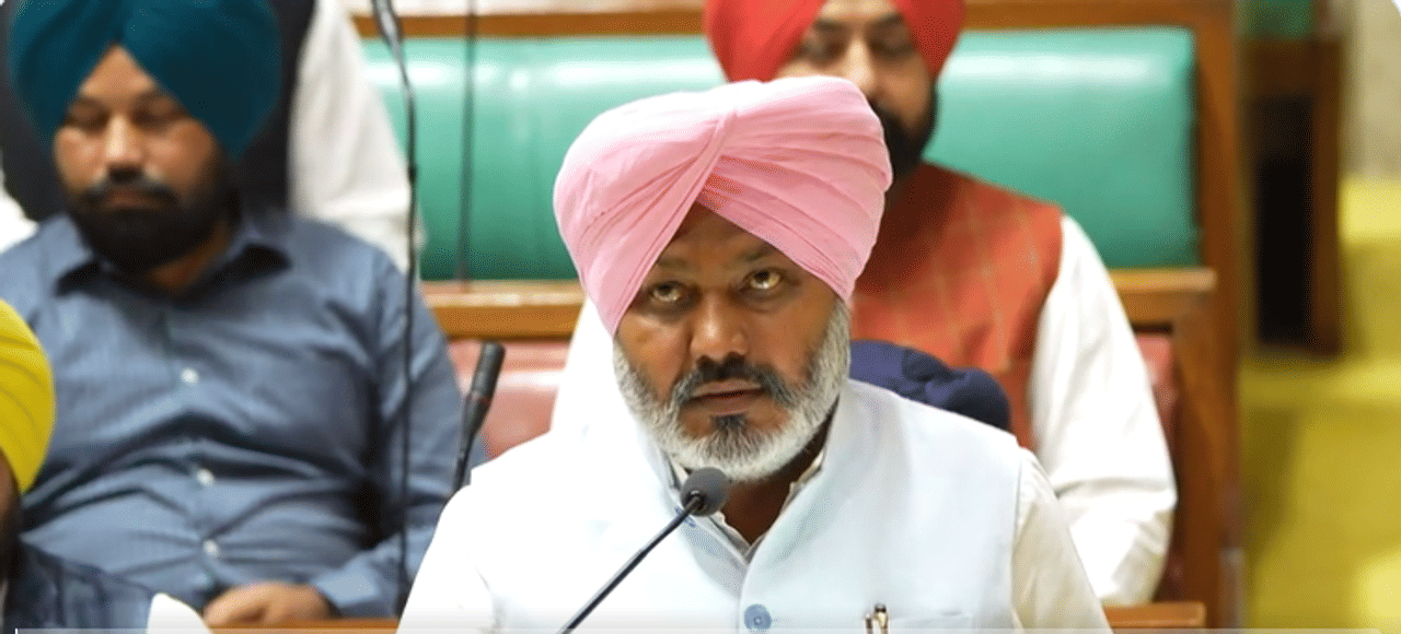 Punjab Budget: ਵਿੱਤ ਮੰਤਰੀ ਚੀਮਾ ਨੇ ਪੇਸ਼ ਕੀਤਾ 1 ਲੱਖ 96 ਹਜ਼ਾਰ 462 ਕਰੋੜ ਰੁਪਏ ਦਾ ਬਜਟ Punjab Budget: ਵਿੱਤ ਮੰਤਰੀ ਚੀਮਾ ਨੇ ਪੇਸ਼ ਕੀਤਾ 1 ਲੱਖ 96 ਹਜ਼ਾਰ 462 ਕਰੋੜ ਰੁਪਏ ਦਾ ਬਜਟ