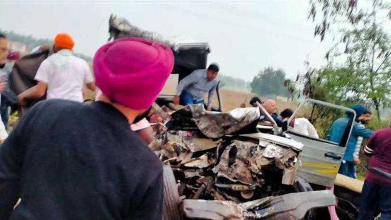 Road Accident: ਫਿਰੋਜਪੁਰ ‘ਚ ਸੜਕ ਹਾਦਸਾ, ਤਿੰਨ ਅਧਿਆਪਕਾਂ ‘ਤੇ ਡਰਾਈਵਰ ਸਣੇ ਚਾਰ ਦੀ ਮੌਤ Road Accident: ਫਿਰੋਜਪੁਰ ‘ਚ ਸੜਕ ਹਾਦਸਾ, ਤਿੰਨ ਅਧਿਆਪਕਾਂ ‘ਤੇ ਡਰਾਈਵਰ ਸਣੇ ਚਾਰ ਦੀ ਮੌਤ