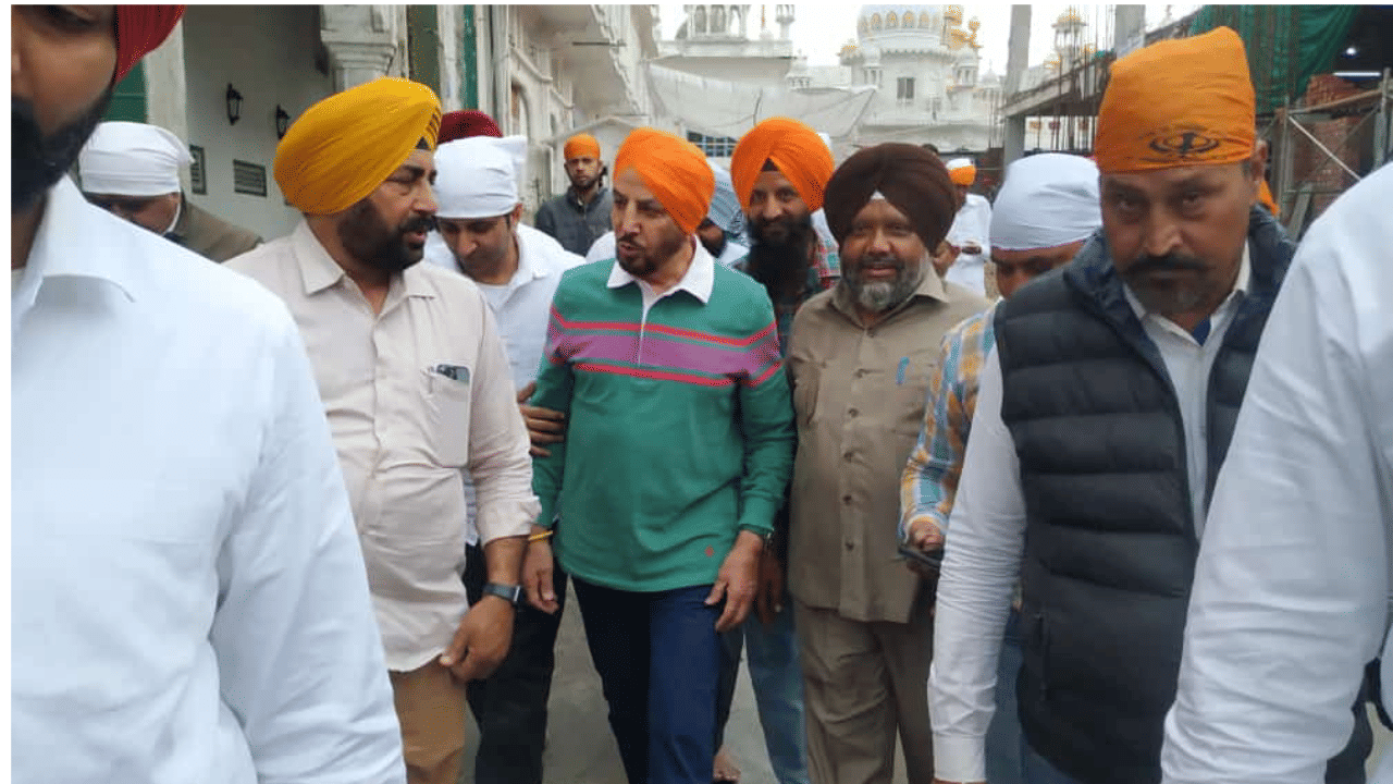 Gurdas Maan ਸੱਚਖੰਡ ਸ੍ਰੀ ਹਰਿਮੰਦਰ ਸਾਹਿਬ ਹੋਏ ਨਤਮਸਤਕ, ਸਰਬੱਤ ਦੇ ਭਲੇ ਲਈ ਕੀਤੀ ਅਰਦਾਸ