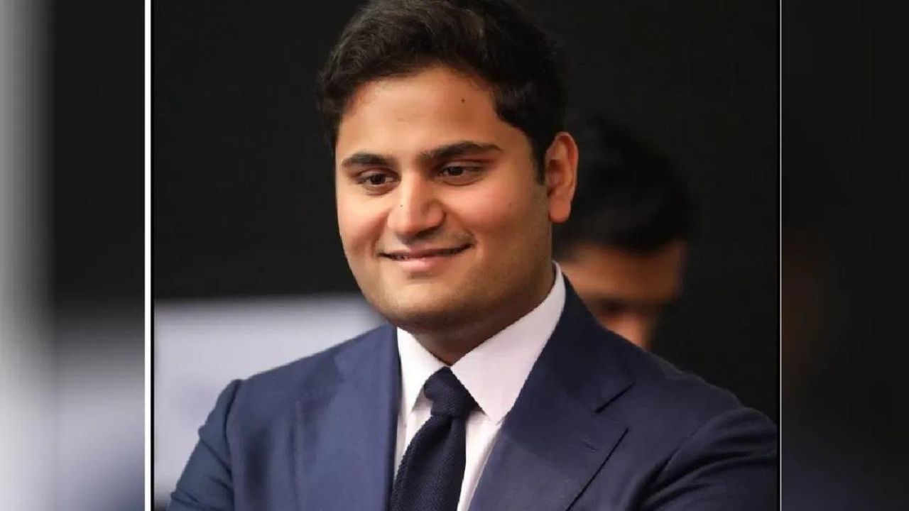 Gautam Adani’s Son: ਜੀਤ ਕੋਲ 987 ਕਰੋੜ ਦੀ ਜਾਇਦਾਦ, ਰੇਸਿੰਗ ਅਤੇ ਬਾਈਕ ਦੇ ਹਨ ਸ਼ੌਕੀਨ Gautam Adani’s Son: ਜੀਤ ਕੋਲ 987 ਕਰੋੜ ਦੀ ਜਾਇਦਾਦ, ਰੇਸਿੰਗ ਅਤੇ ਬਾਈਕ ਦੇ ਹਨ ਸ਼ੌਕੀਨ