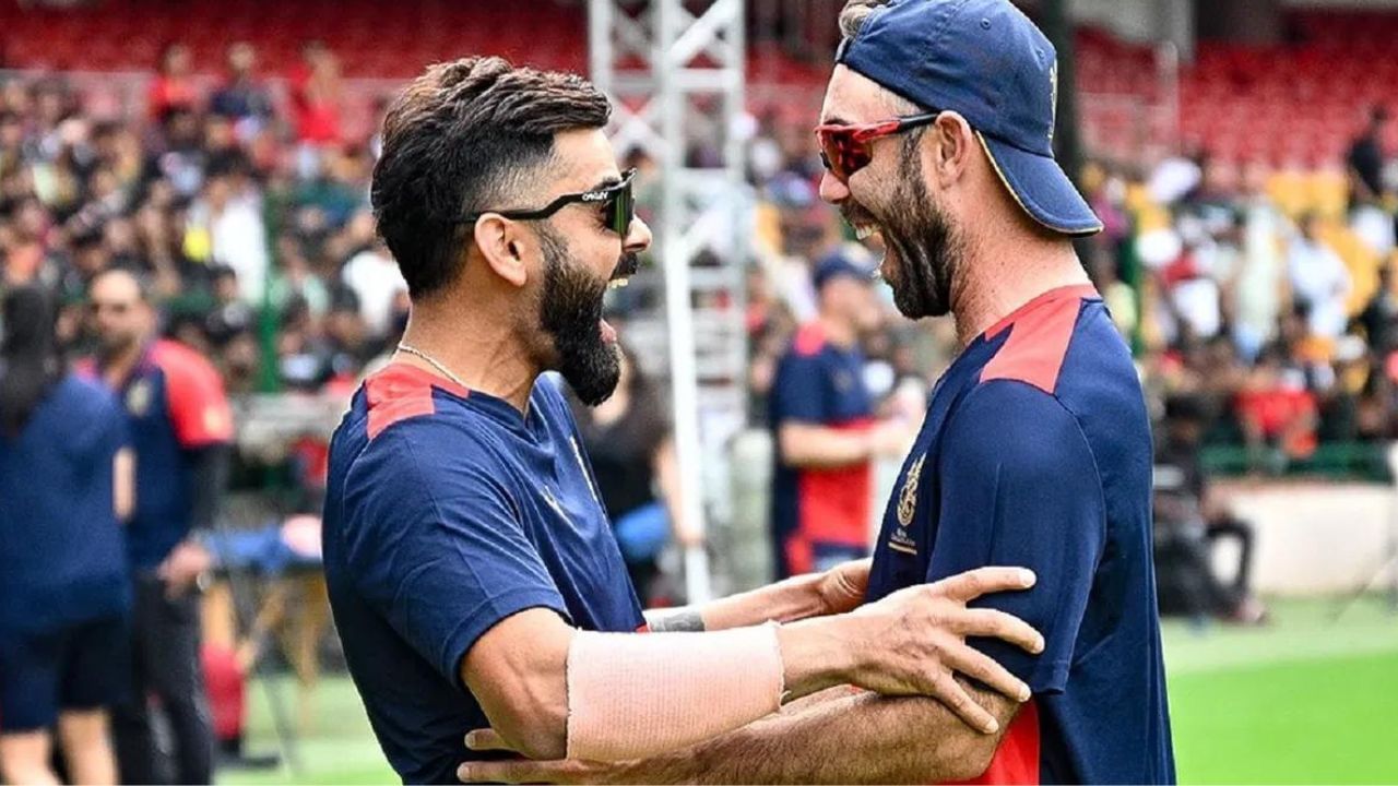 KOHLI ਦਾ ਨਾਂ 18 ਸਕਿੰਟਾਂ ‘ਚ 15 ਵਾਰ ਗੂੰਜਿਆ, ਪਹਿਲੇ ਟ੍ਰੇਨਿੰਗ ਸੇਸ਼ਨ ‘ਚ ਗੂੰਜਿਆ ਬੈਂਗਲੁਰੂ ਦਾ ਮੈਦਾਨ KOHLI ਦਾ ਨਾਂ 18 ਸਕਿੰਟਾਂ ‘ਚ 15 ਵਾਰ ਗੂੰਜਿਆ, ਪਹਿਲੇ ਟ੍ਰੇਨਿੰਗ ਸੇਸ਼ਨ ‘ਚ ਗੂੰਜਿਆ ਬੈਂਗਲੁਰੂ ਦਾ ਮੈਦਾਨ