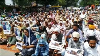 Harudaiveer Murder Case: ਹਰਉਦੈਵੀਰ ਕਤਲਕਾਂਡ ਐਕਸ਼ਨ ਕਮੇਟੀ ਅਤੇ ਪਰਿਵਾਰ ਵੱਲੋਂ ਰੋਡ ਜਾਮ Harudaiveer Murder Case: ਹਰਉਦੈਵੀਰ ਕਤਲਕਾਂਡ ਐਕਸ਼ਨ ਕਮੇਟੀ ਅਤੇ ਪਰਿਵਾਰ ਵੱਲੋਂ ਰੋਡ ਜਾਮ