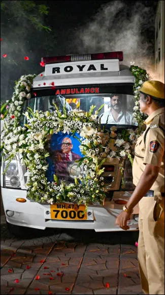 Satish Kaushik Last Rites: ਸਤੀਸ਼ ਕੌਸ਼ਿਕ ਨੂੰ ਅੰਤਿਮ ਸ਼ਰਧਾਂਜਲੀ ਦਿੰਦੇ ਭਾਵੁਕ ਹੋਏ ਸਲਮਾਨ ਖਾਨ, ਅਭਿਸ਼ੇਕ ਬੱਚਨ ਤੋਂ ਲੈ ਕੇ ਅਨੁਪਮ ਖੇਰ