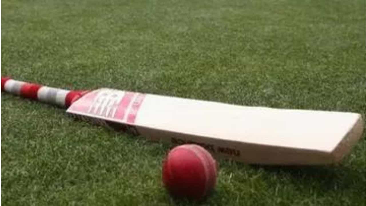 Death in Ground: 18 ਗੇਂਦਾਂ ਚ ਬਣਾਈਆਂ 41 ਦੌੜਾਂ, ਮੁੜ ਨਾ ਉੱਠ ਸਕੇ 32 ਸਾਲਾ ਕ੍ਰਿਕਟਰ ਦੀ ਮੈਦਾਨ ਚ ਮੌਤ