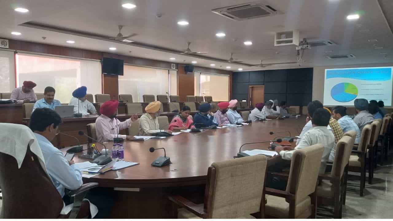 31 ਮਾਰਚ ਤੱਕ ਚਿੱਟੀ ਮੱਖੀ ਦੇ ਪਨਾਹਗਾਰ ਨਦੀਨਾਂ ਨੂੰ ਨਸ਼ਟ ਕਰਨ ਦਾ ਟੀਚਾ : ਡਿਪਟੀ ਕਮਿਸ਼ਨਰ