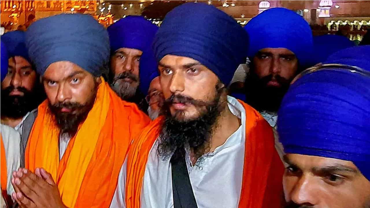 Amritpal Singh Case: ਅੰਮ੍ਰਿਤਪਾਲ ਸਿੰਘ ਦੀ ਸ਼ਰਤ ਨੂੰ ਸ੍ਰੀ ਅਕਾਲ ਤਖ਼ਤ ਸਾਹਿਬ ਨੇ ਨਕਾਰਿਆ, HC ਨੇ ਵੀ ਪਾਈ ਝਾੜ