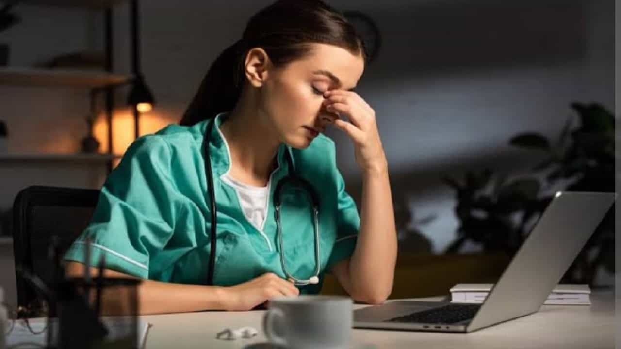 ਬਿਨਾਂ ਦਵਾਈ ਦੇ ਵੀ ਪਾ ਸਕਦੇ ਹੋ ਸਿਰਦਰਦ ਤੋਂ ਰਾਹਤ, ਇਹ 6 ਘਰੇਲੂ ਨੁਸਖੇ ਕਰਨਗੇ ਤੁਹਾਡੀ ਮਦਦ