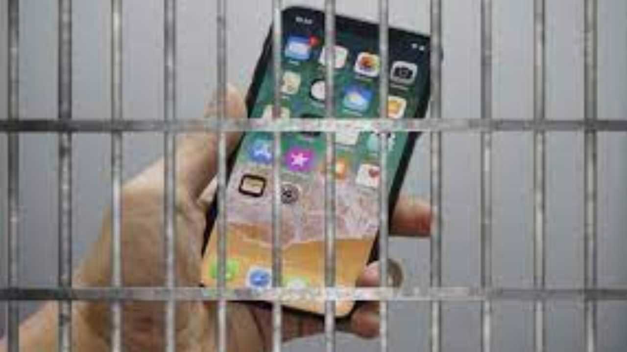 Mobiles Recovered: ਪੰਜਾਬ ਦੀ ਤਿੰਨ ਜੇਲ੍ਹਾਂ ਚੋਂ ਮਿਲੇ 45 ਮੋਬਾਇਲ ਫੋਨ,ਪੁਲਿਸ ਵੱਲੋਂ ਮਾਮਲੇ ਦਰਜ