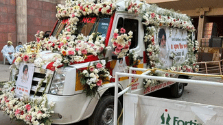 Last Journey: ਪਿੰਡ ਬਾਦਲ ਲਈ ਰਵਾਨਾ ਹੋਈ ਪ੍ਰਕਾਸ਼ ਸਿੰਘ ਬਾਦਲ ਦੀ ਅੰਤਿਮ ਯਾਤਰਾ, ਕੱਲ੍ਹ ਦਿੱਤੀ ਜਾਵੇਗੀ ਵਿਦਾਈ Last Journey: ਪਿੰਡ ਬਾਦਲ ਲਈ ਰਵਾਨਾ ਹੋਈ ਪ੍ਰਕਾਸ਼ ਸਿੰਘ ਬਾਦਲ ਦੀ ਅੰਤਿਮ ਯਾਤਰਾ, ਕੱਲ੍ਹ ਦਿੱਤੀ ਜਾਵੇਗੀ ਵਿਦਾਈ