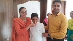 Big Achievement: ਸਕੂਲ ਤੋਂ ਬਾਅਦ ਵੀ 6-6 ਘੰਟੇ ਪੜ੍ਹਾਈ ਕਰਦਾ ਹੈ ਸੂਬੇ ਵਿਚ ਤੀਸਰੇ ਸਥਾਨ ਤੇ ਆਇਆ ਗੁਰਨੂਰ ਧਾਲੀਵਾਲ Big Achievement: ਸਕੂਲ ਤੋਂ ਬਾਅਦ ਵੀ 6-6 ਘੰਟੇ ਪੜ੍ਹਾਈ ਕਰਦਾ ਹੈ ਸੂਬੇ ਵਿਚ ਤੀਸਰੇ ਸਥਾਨ ਤੇ ਆਇਆ ਗੁਰਨੂਰ ਧਾਲੀਵਾਲ...
