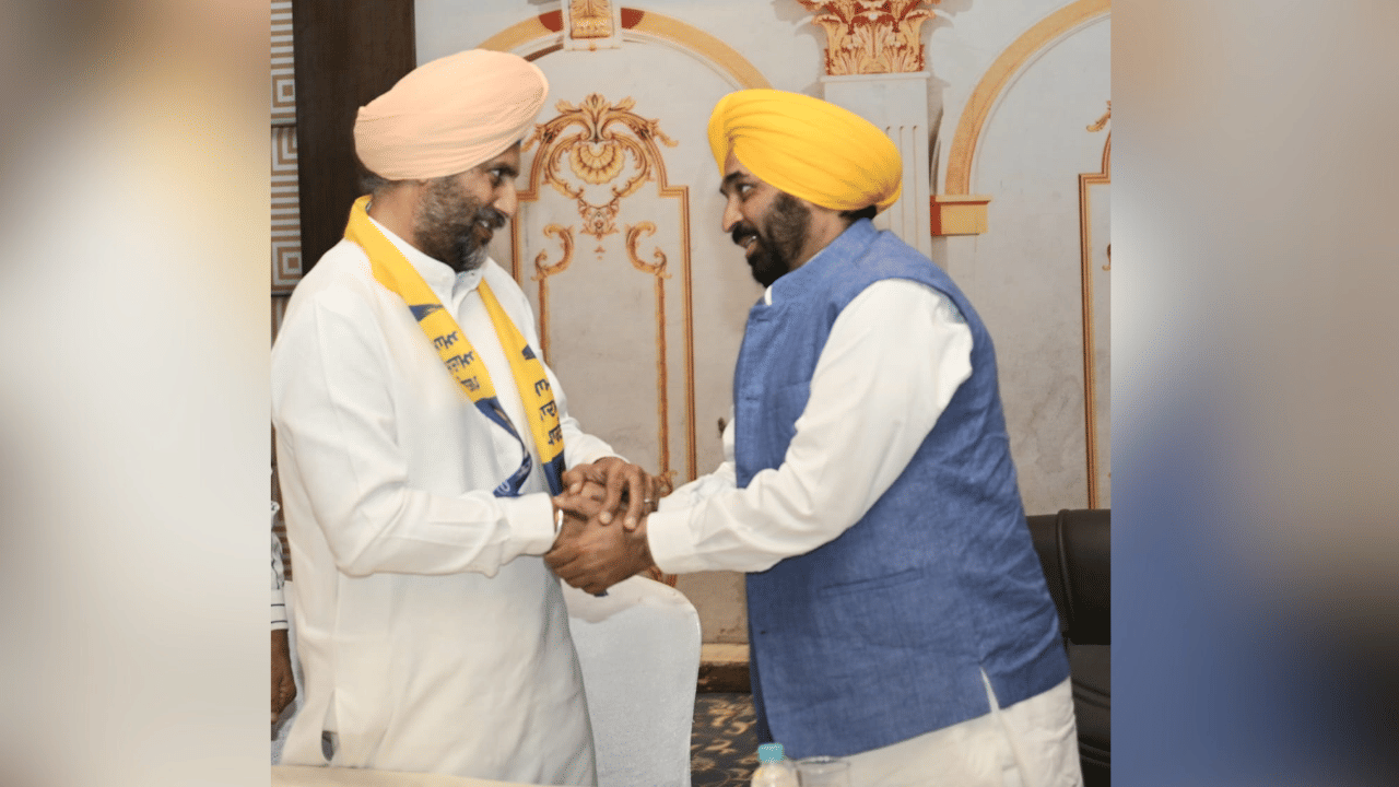 ਕਾਂਗਰਸ ਨੂੰ ਝਟਕਾ, ਜਲੰਧਰ ਚ ਰਾਣਾ ਗੁਰਜੀਤ ਦੇ ਭਤੀਜੇ ਆਪ ਚ ਸ਼ਾਮਲ ਤਾਂ ਬਠਿੰਡਾ ਚ ਵੀ ਕਾਂਗਰਸੀ ਵਰਕਰਾਂ ਨੇ ਛੱਡੀ ਪਾਰਟੀ