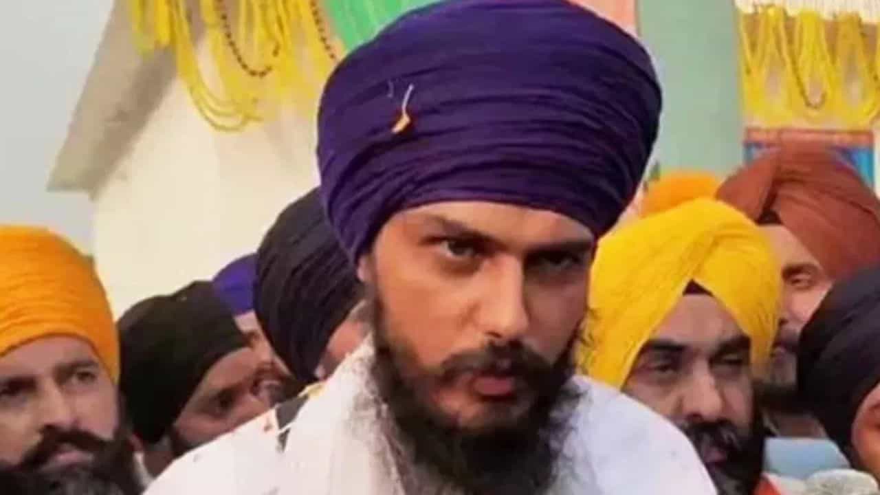 Amritpal Singh: ਅੰਮ੍ਰਿਤਪਾਲ ਦੇ ਹੋਰ ਨੇੜੇ ਪਹੁੰਚੀ ਪੁਲਿਸ, ਪੱਪਲਪ੍ਰੀਤ ਤੋਂ ਬਾਅਦ ਜੋਗਾ ਸਿੰਘ ਨੂੰ ਵੀ ਕੀਤਾ ਗ੍ਰਿਫਤਾਰ