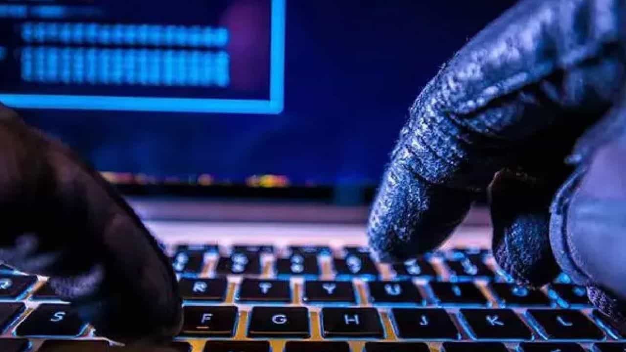 Loan Fraud: ਸਸਤੇ ਕਰਜ਼ਿਆਂ ਦੇ ਨਾਂਅ ਤੇ ਲੋਕ ਕਿਵੇਂ ਠੱਗੇ ਜਾ ਰਹੇ ਹਨ, ਖਬਰ ਪੜਕੇ ਲਾਓ ਪੂਰੀ ਜਾਣਕਾਰੀ