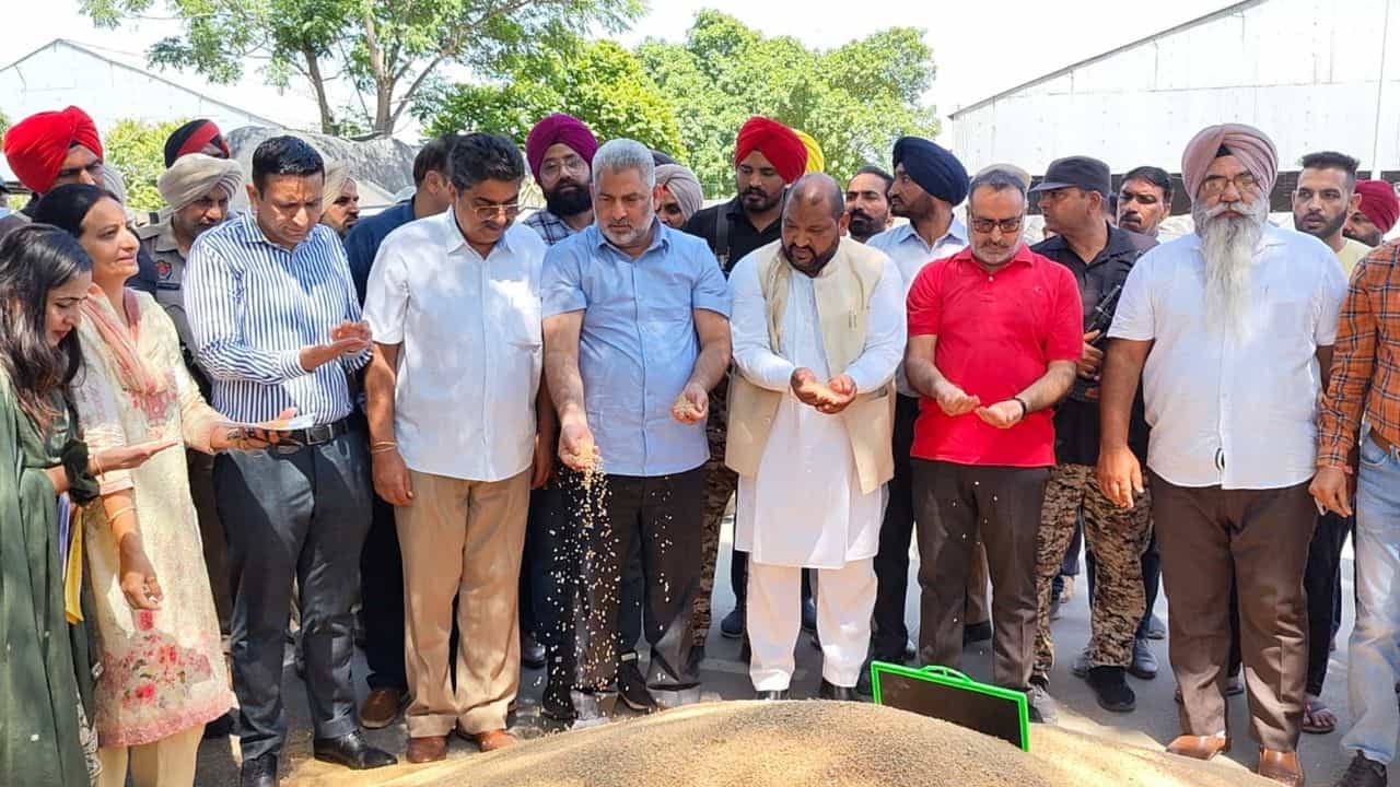 ਚਾਲੂ ਸੀਜ਼ਨ ਦੌਰਾਨ 7300 ਕਰੋੜ ਰੁਪਏ ਦਾ ਭੁਗਤਾਨ ਦੋ ਲੱਖ ਕਿਸਾਨਾਂ ਦੇ ਖਾਤਿਆਂ ਵਿੱਚ ਕੀਤਾ ਗਿਆ-ਕਟਾਰੂ ਚੱਕ