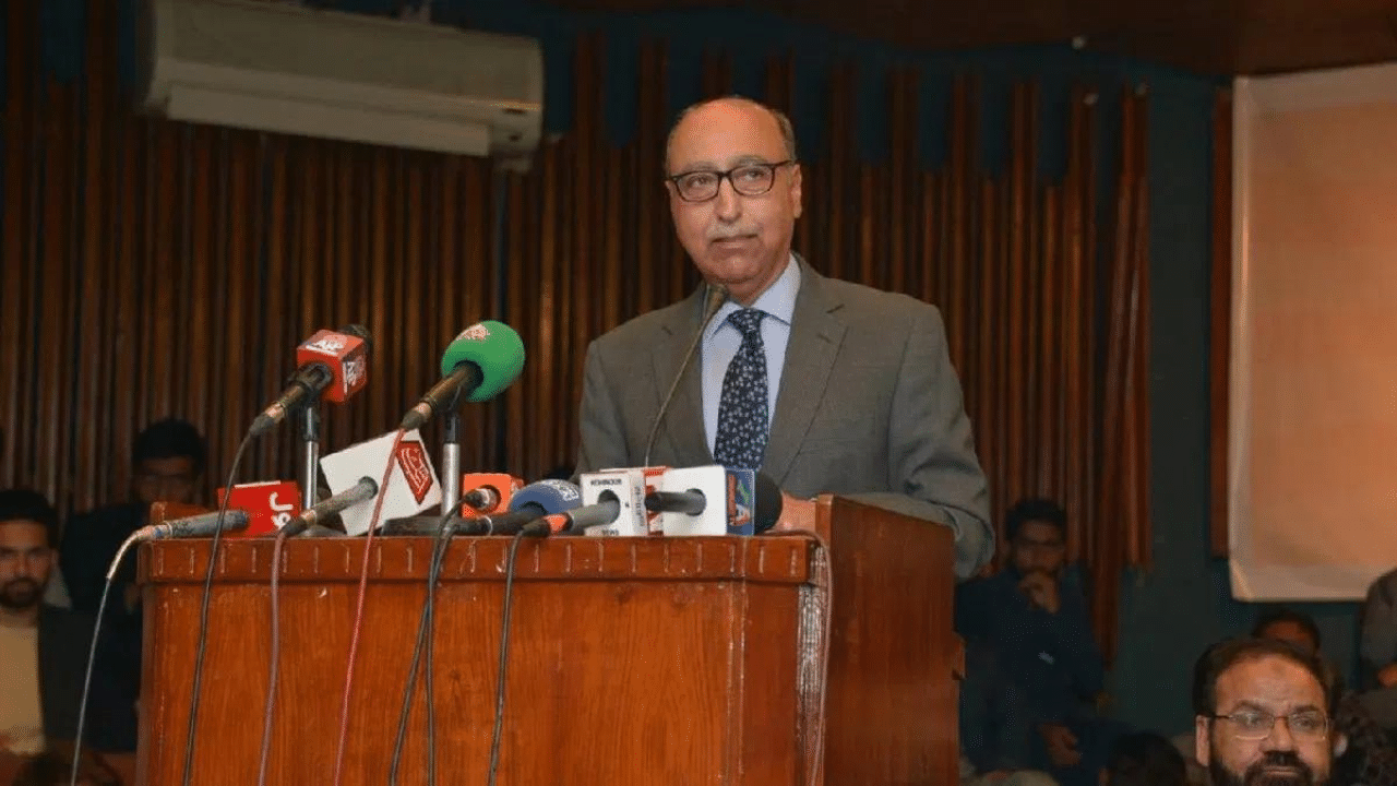 Pakistan News: ਪਾਕਿਸਤਾਨ ਨੂੰ ਸਤਾ ਰਿਹਾ ਸਰਜੀਕਲ ਸਟ੍ਰਾਈਕ ਦਾ ਡਰ, ਜਾਣੋ ਸਾਬਕਾ ਹਾਈ ਕਮਿਸ਼ਨਰ ਨੇ ਕੀ ਕਿਹਾ Pakistan News: ਪਾਕਿਸਤਾਨ ਨੂੰ ਸਤਾ ਰਿਹਾ ਸਰਜੀਕਲ ਸਟ੍ਰਾਈਕ ਦਾ ਡਰ, ਜਾਣੋ ਸਾਬਕਾ ਹਾਈ ਕਮਿਸ਼ਨਰ ਨੇ ਕੀ ਕਿਹਾ