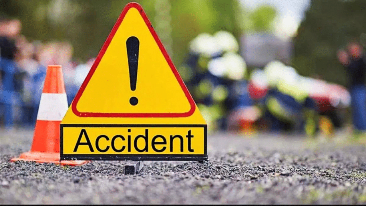 Road Accident: ਖੁਰਾਲਗੜ੍ਹ ਸਾਹਿਬ ਮੱਥਾ ਟੇਕਣ ਜਾ ਰਹੇ ਯੂਪੀ ਦੇ ਸ਼ਰਧਾਲੂਆਂ ਨੂੰ ਬੇਕਾਬੂ ਟਰੱਕ ਨੇ ਦਰੜਿਆ, 8 ਦੀ ਮੌਤ