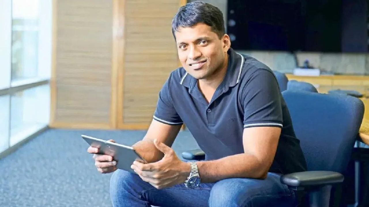 BYJU’s ਦੀਆਂ ਮੁਸੀਬਤਾਂ ਨਹੀਂ ਹੋ ਰਹੀਆਂ ਖਤਮ, ਸੰਸਥਾਪਕ ਰਵਿੰਦਰਨ ਦੇ ਘਰ ਤੇ ਦਫਤਰ ‘ਚ ED ਦਾ ਛਾਪਾ BYJU’s ਦੀਆਂ ਮੁਸੀਬਤਾਂ ਨਹੀਂ ਹੋ ਰਹੀਆਂ ਖਤਮ, ਸੰਸਥਾਪਕ ਰਵਿੰਦਰਨ ਦੇ ਘਰ ਤੇ ਦਫਤਰ ‘ਚ ED ਦਾ ਛਾਪਾ