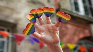 Same Sex Marriage ਦੀ ਸੁਣਵਾਈ ਦੌਰਾਨ ਉੱਠਿਆ ਭੈਣ ਪ੍ਰਤੀ ਖਿੱਚ ਦਾ ਮੁੱਦਾ, ਜਾਣੋ SG ਤੇ CJI ਦਾ ਤਰਕ Same Sex Marriage ਦੀ ਸੁਣਵਾਈ ਦੌਰਾਨ ਉੱਠਿਆ ਭੈਣ ਪ੍ਰਤੀ ਖਿੱਚ ਦਾ ਮੁੱਦਾ, ਜਾਣੋ SG ਤੇ CJI ਦਾ ਤਰਕ