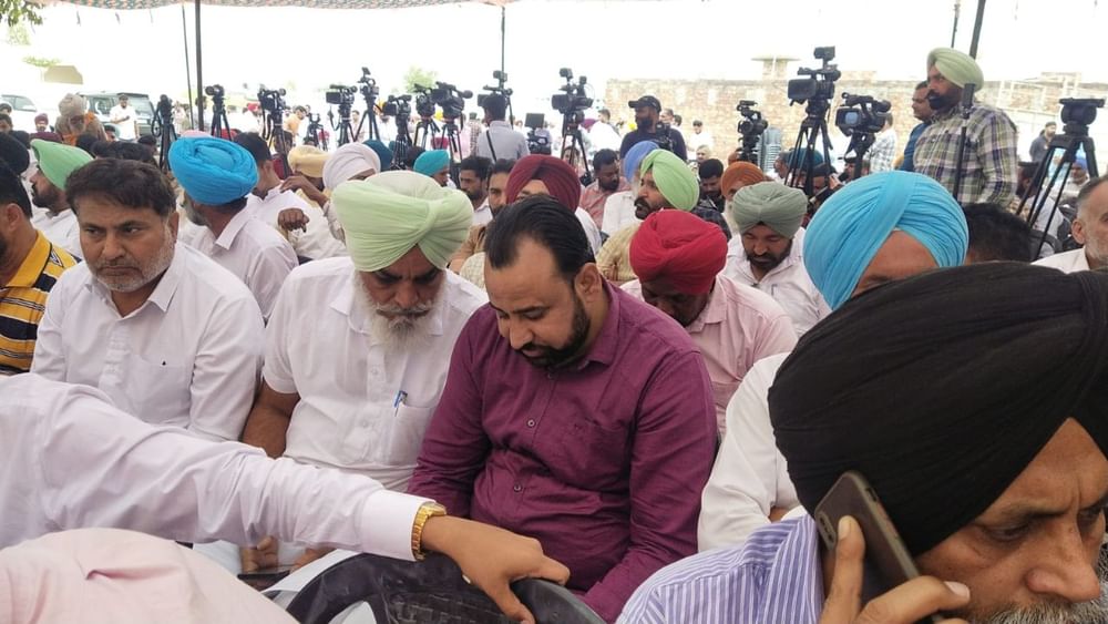 ਨਵਜੋਤ ਸਿੰਘ ਸਿੱਧੂ ਦੀ ਫੇਰੀ ਦੌਰਾਨ ਪਿੰਡ ਮੂਸਾ ਵਿੱਚ ਮੀਡੀਆ ਦੇ ਨਾਲ- ਨਾਲ ਆਮ ਲੋਕਾਂ ਦਾ ਵੀ ਵੱਡਾ ਇੱਕਠ ਵੇਖਣ ਨੂੰ ਮਿਲਿਆ। ਲੋਕ ਨਵਜੋਤ ਸਿੰਘ ਸਿੱਧੂ ਦੇ ਬੇਬਾਕ ਬਿਆਨਾਂ ਨੂੰ ਸੁਣਨ ਲਈ ਇੱਥੇ ਪਹੁੰਚੇ ਸਨ।
