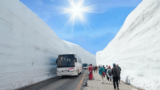 Travel: ਬਰਫ ਵਿਚਾਲੇ ਰੋਮਾਂਚ ਦਾ ਸਫਰ, 90 ਕਿਲੋਮੀਟਰ ਦਾ ਕੋਰੀਡੋਰ, ਐਡਵੈਂਚਰ ਕਰ ਰਿਹਾ ਇੰਤਜ਼ਾਰ Travel: ਬਰਫ ਵਿਚਾਲੇ ਰੋਮਾਂਚ ਦਾ ਸਫਰ, 90 ਕਿਲੋਮੀਟਰ ਦਾ ਕੋਰੀਡੋਰ, ਐਡਵੈਂਚਰ ਕਰ ਰਿਹਾ ਇੰਤਜ਼ਾਰ