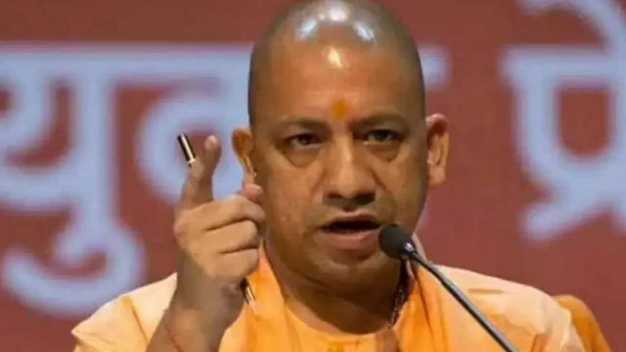 CM ਯੋਗੀ ਨੂੰ ਜਲਦ ਮਾਰ ਦੇਵਾਂਗਾ, ਮੁੱਖ ਮੰਤਰੀ ਨੂੰ ਮਿਲੀ ਜਾਨ ਤੋਂ ਮਾਰਨ ਦੀ ਧਮਕੀ, ਰਿਹਾਨ ਨਾਂਅ ਦੇ ਵਿਅਕਤੀ ਨੇ ਭੇਜਿਆ ਸੰਦੇਸ਼ CM ਯੋਗੀ ਨੂੰ ਜਲਦ ਮਾਰ ਦੇਵਾਂਗਾ, ਮੁੱਖ ਮੰਤਰੀ ਨੂੰ ਮਿਲੀ ਜਾਨ ਤੋਂ ਮਾਰਨ ਦੀ ਧਮਕੀ, ਰਿਹਾਨ ਨਾਂਅ ਦੇ ਵਿਅਕਤੀ ਨੇ ਭੇਜਿਆ ਸੰਦੇਸ਼