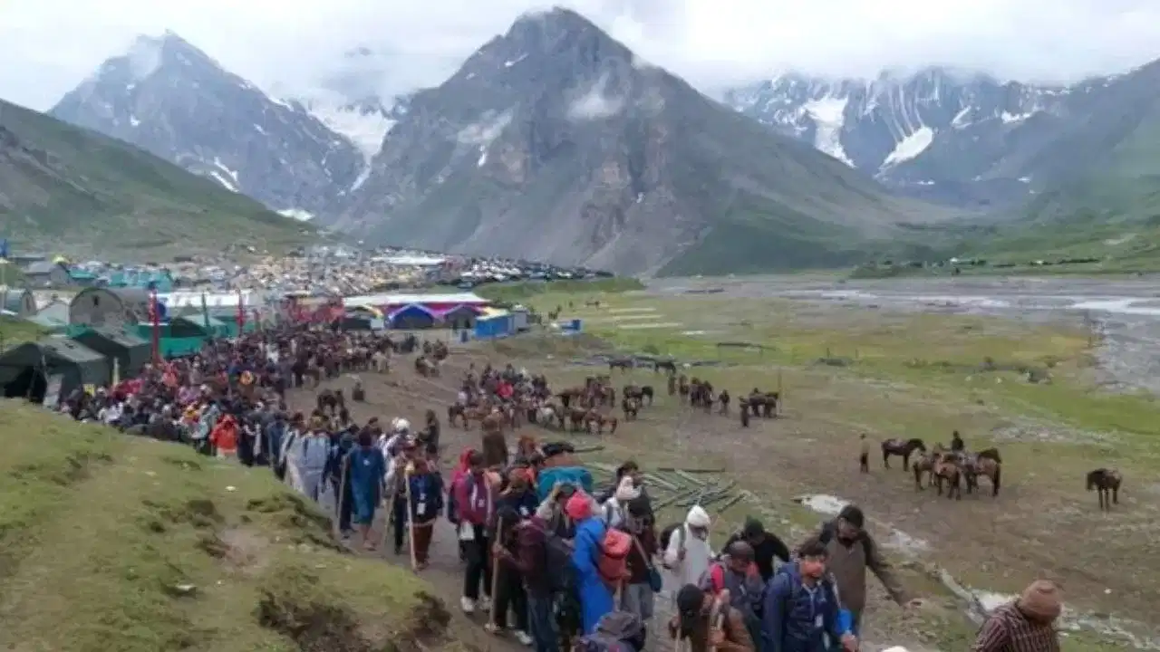 Amarnath Yatra: ਅਮਰਨਾਥ ਯਾਤਰੀਆਂ ਨੂੰ ਜਾਅਲੀ ਰਜਿਸਟ੍ਰੇਸ਼ਨ ਸਲਿੱਪਾਂ ਵੇਚਣ ਵਾਲੇ 3 ਸ਼ਖਸ ਦਿੱਲੀ ਤੋਂ ਗ੍ਰਿਫਤਾਰ, ਹੁਣ ਤੱਕ ਵੇਚ ਚੁੱਕੇ ਹਨ 400 ਤੋਂ ਵੱਧ ਪਰਮਿਟ