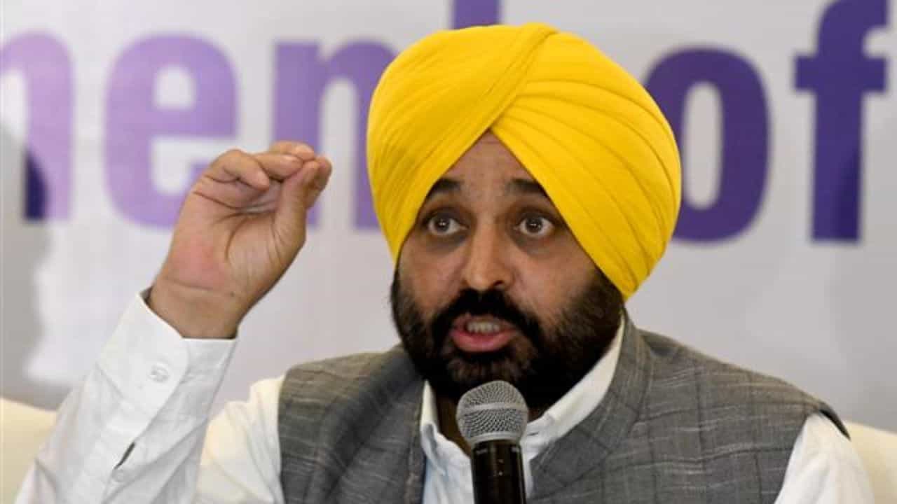 ਅਖੌਤੀ ਸਿਆਸਤਦਾਨ ਆਮ ਆਦਮੀ ਨੂੰ CM ਵਜੋਂ ਹਜ਼ਮ ਨਹੀਂ ਕਰ ਸਕਦੇ, ਸੁਖਬੀਰ ਸਿੰਘ ਬਾਦਲ ਦੇ ਪਾਗਲ ਕਹਿਣ ਤੇ ਸੀਐੱਮ ਮਾਨ ਨੇ ਮੁੜ ਬੋਲਿਆ ਹਮਲਾ