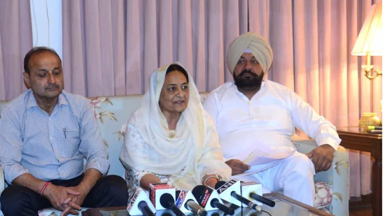 ਜਲੰਧਰ ਚ ਚੌਧਰੀ ਪਰਿਵਾਰ ਦਾ AAP ਤੇ ਇਲਜ਼ਾਮ: ਵਿਧਾਇਕ ਵਿਕਰਮਜੀਤ ਬੋਲੇ-ਆਪ ਦੀ ਜਿੱਤ ਦਾ ਮਤਲਵ ਜਮਹੂਰੀਅਤ ਦਾ ਕਤਲ